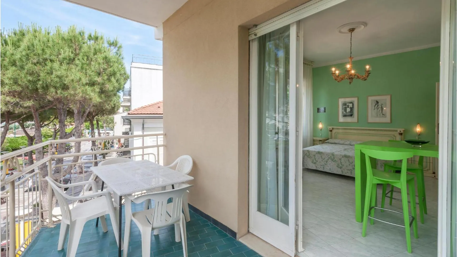 Lovely Apartment In Cattolica With Kitchen